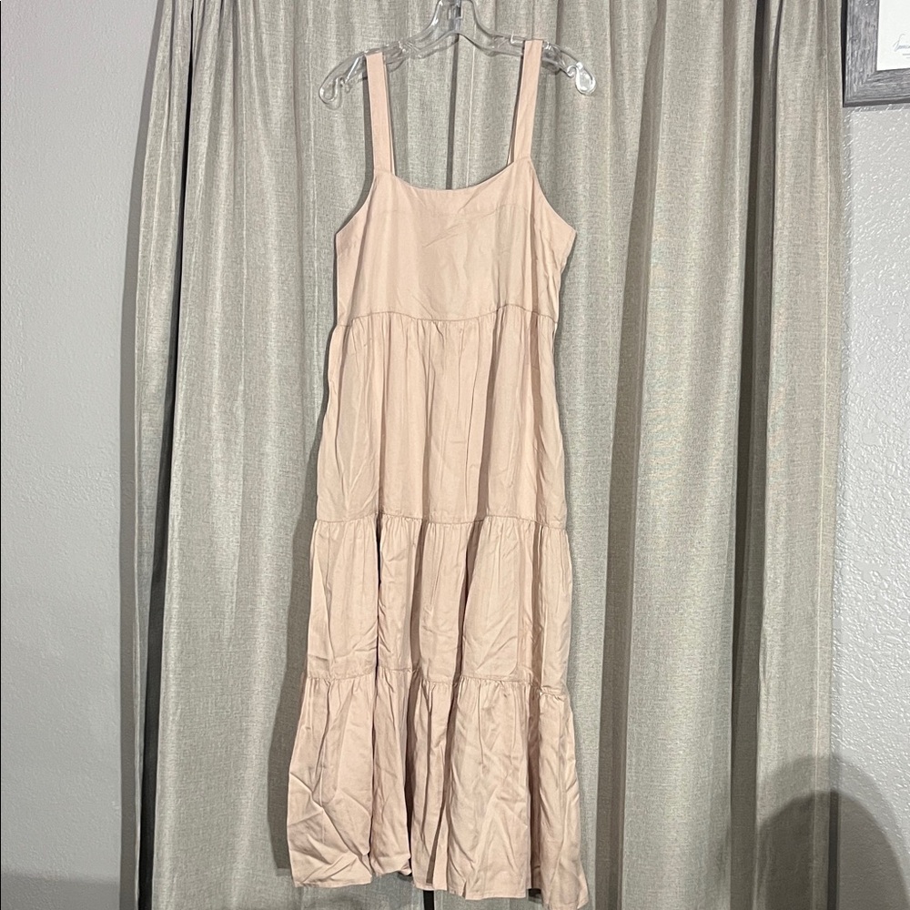 Chic Beige Tiered Midi Dress